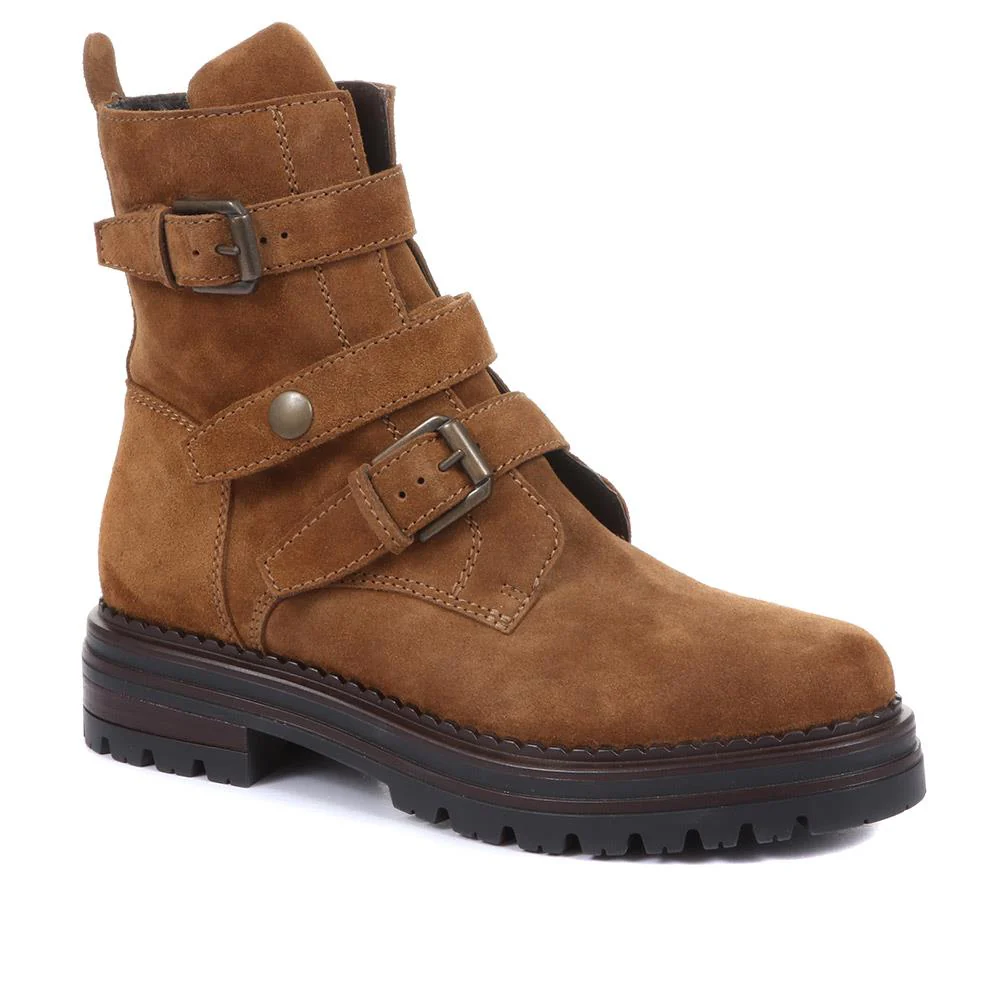 Casimira Buckle Biker Boots - CASIMIRA / 320 549 - Sand Suede