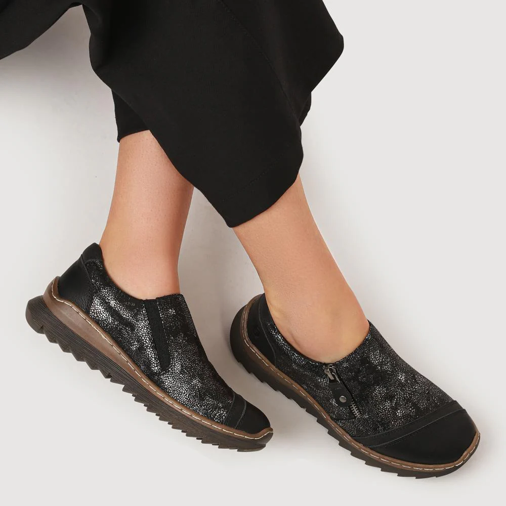 Casual Slip-On Shoes - PINYI41000 / 327 080 - Black Floral - Image 5