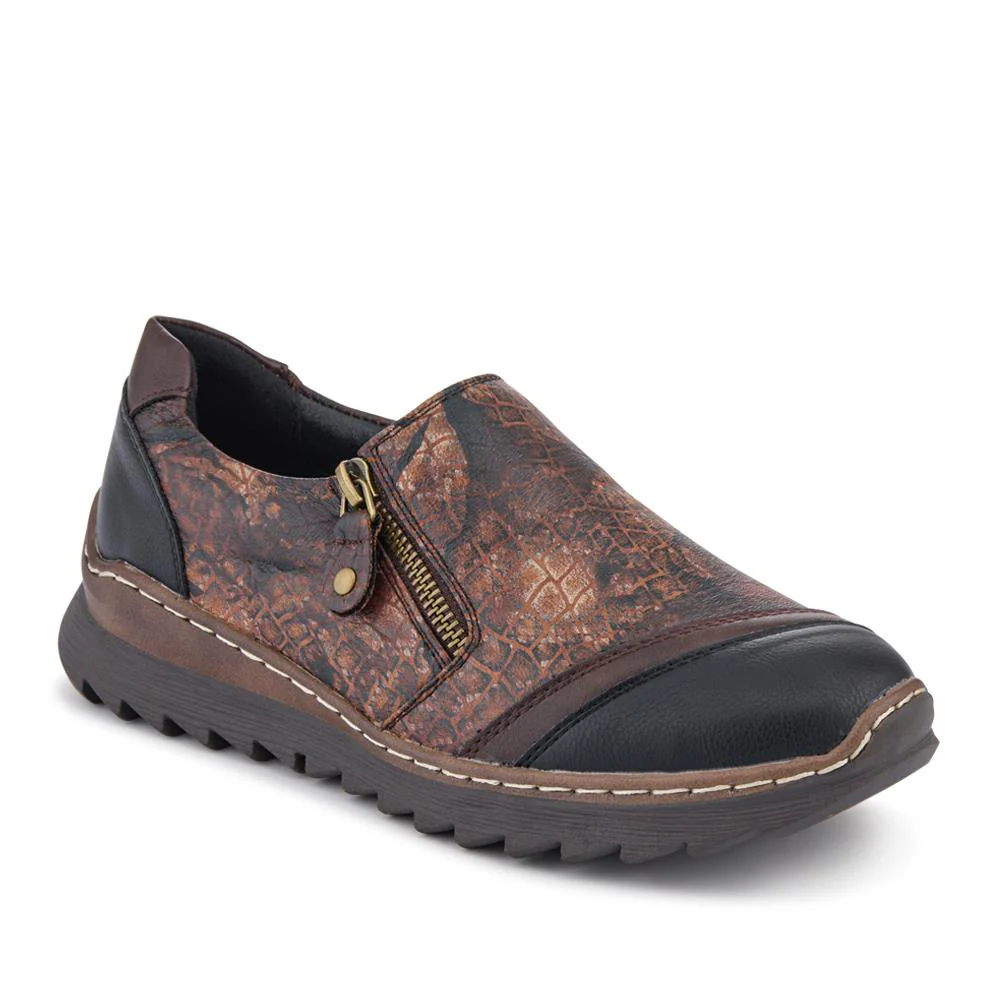 Casual Slip-On Shoes - PINYI41000 / 327 080 - Brown Croc