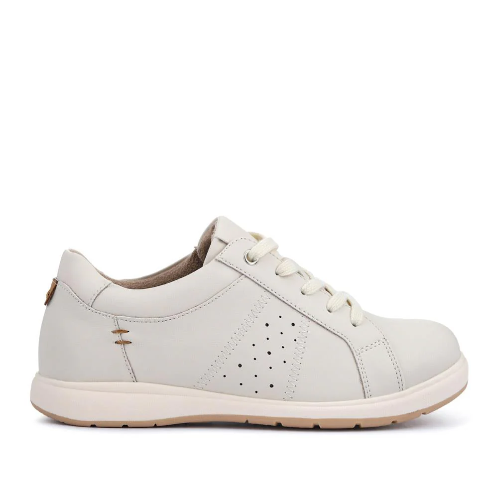 Extra-Wide Casual Lace-Up Shoes - BEANKA / 327 154 - Off White - Image 2