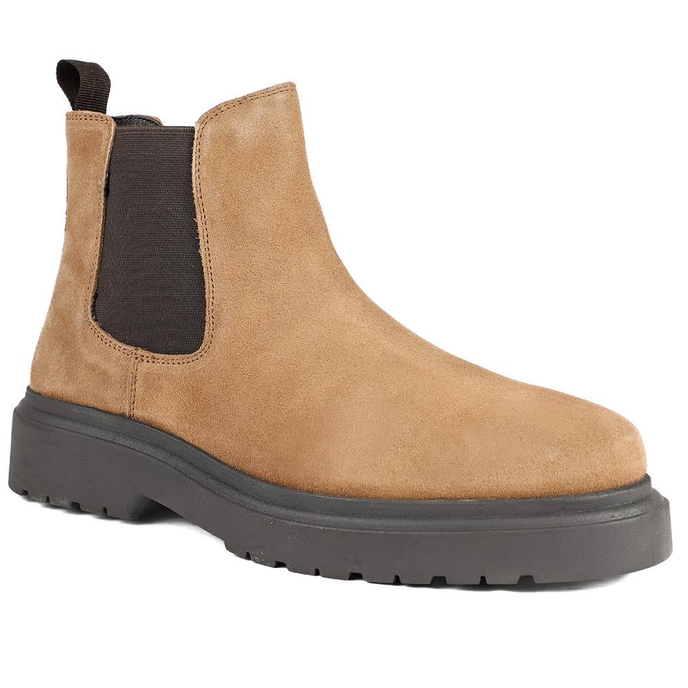 Finsbury Leather Chelsea Boots - FINSBURY / 326 398 - Tan Suede