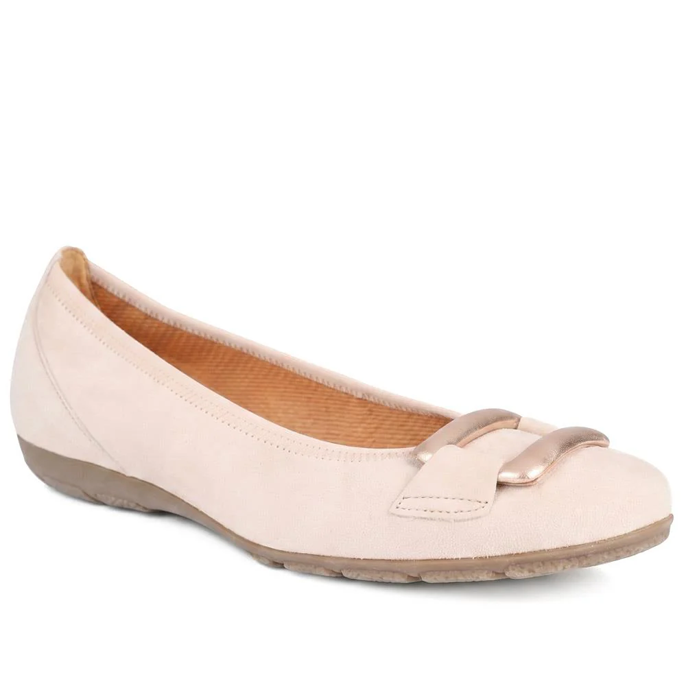 Gabor Lightweight Grip Sole Pumps - GABC43506 / 330 404