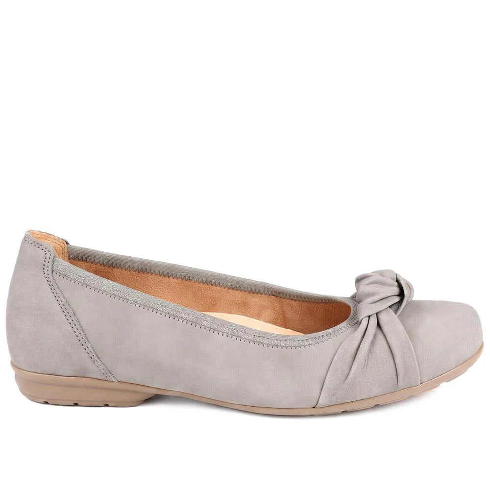 Gabor Wide Fit Leather Heeled Pumps - GABC44509 / 330 264 - Taupe - Image 2