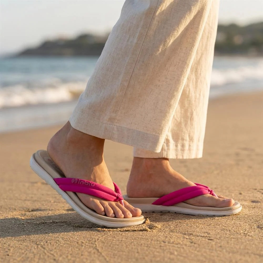 Inblu Lightweight Rubber Toe Post Sandals - INB43034 / 330 327 - Fuschia - Image 2
