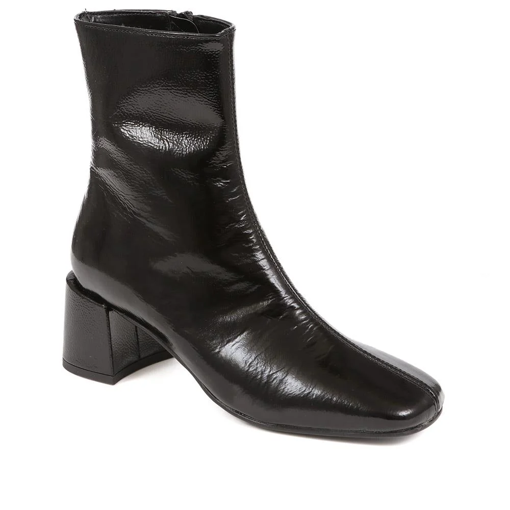 LAREINA Patent Block Heeled Ankle Boots - LAREINA / 324 366 - Black