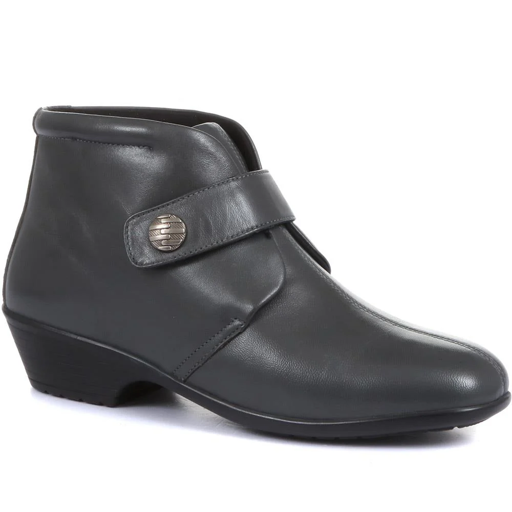 Leather Ankle Boots - KF28026 / 313 332 - Grey