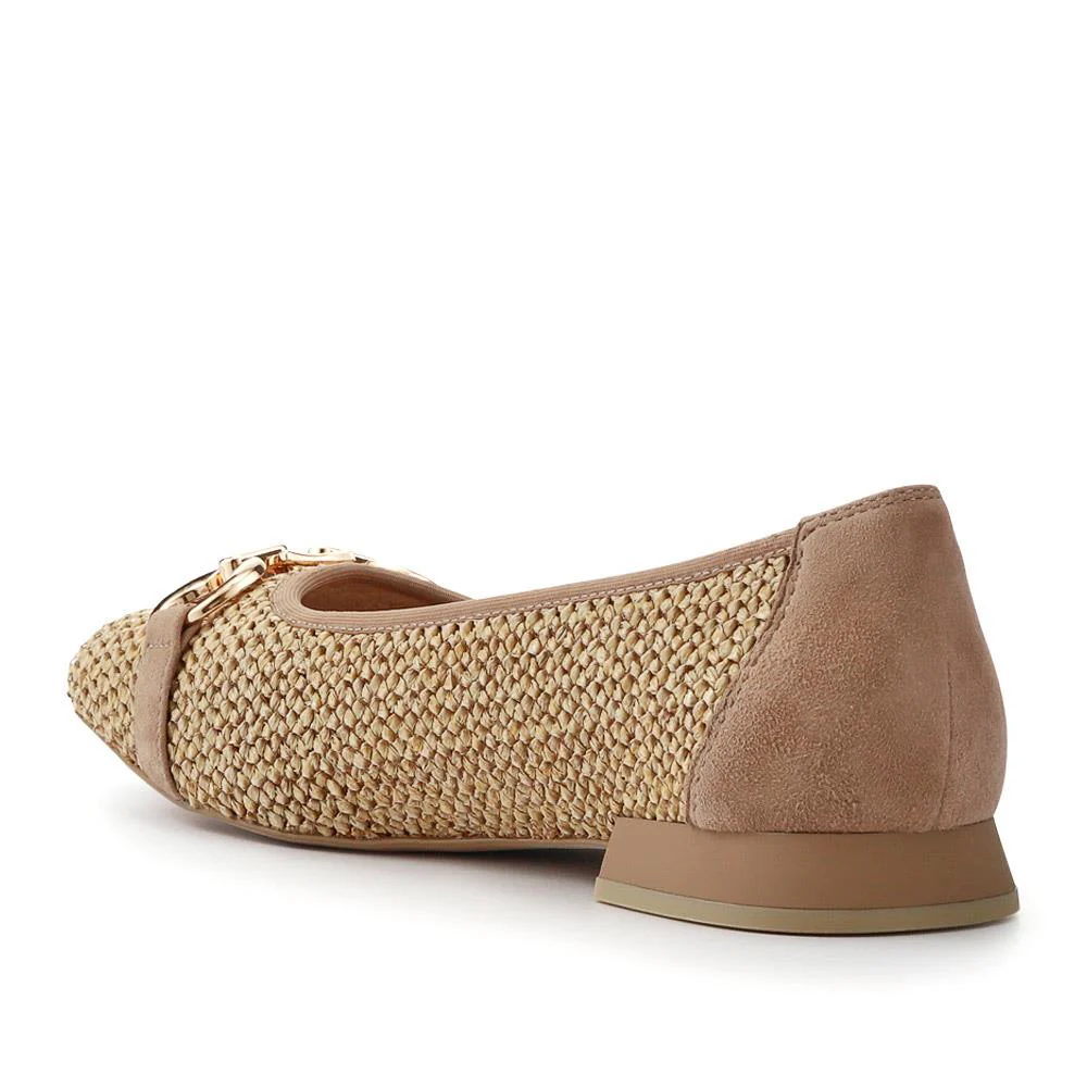 Leather Buckle-Detailed Pumps - CAPRI41500 / 327 055 - Natural - Image 3