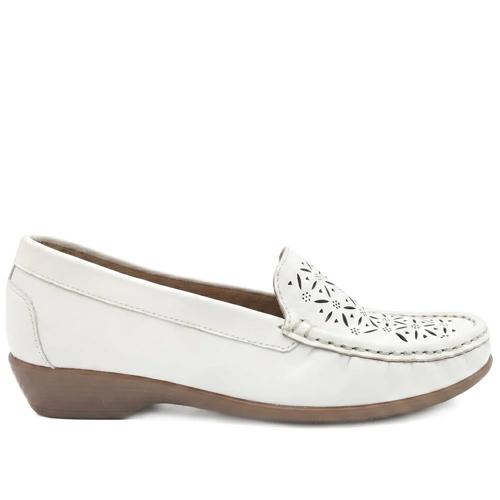 Leather Cut Out Detail Moccasin - MOEN43001 / 329 546 - White - Image 3