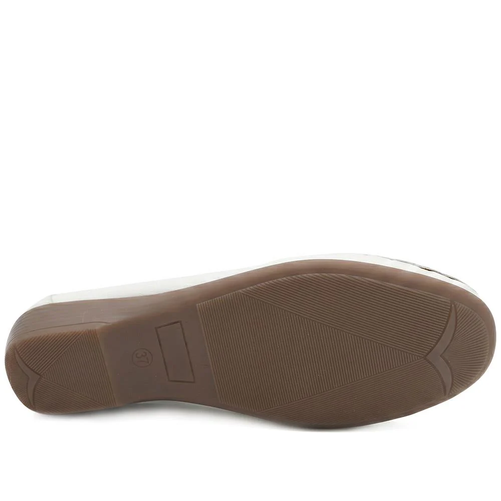 Leather Cut Out Detail Moccasin - MOEN43001 / 329 546 - White - Image 6