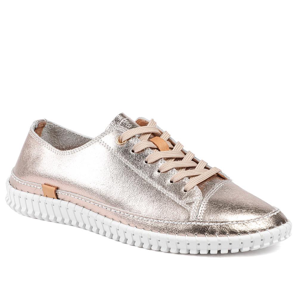 Leather Flexible Lightweight Lace Up Trainers - BRK43031 / 328 944 - Champagne