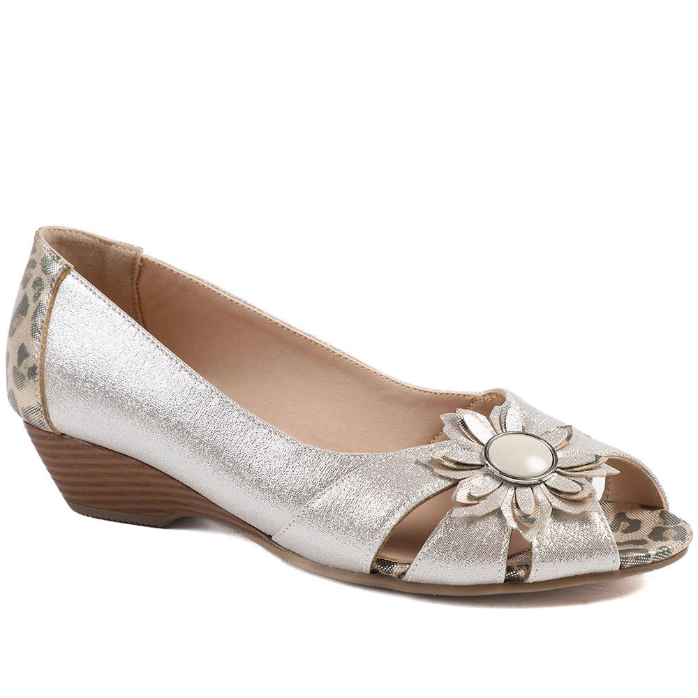 Leather Flower Detail Peep Toe Wedge Pumps - WLIG43000 / 328 886 - Image 2