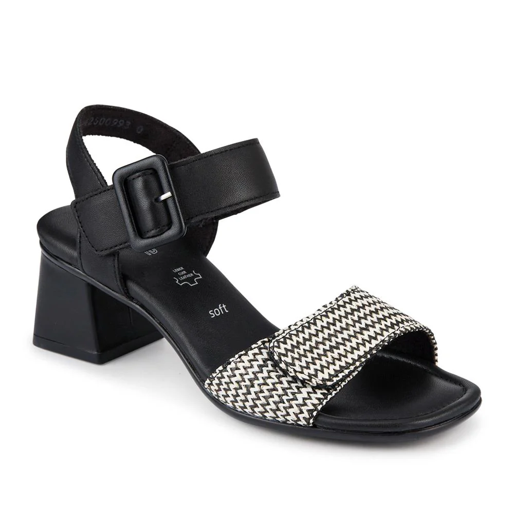 Leather Heeled Sandals - DRS39510 / 325 410