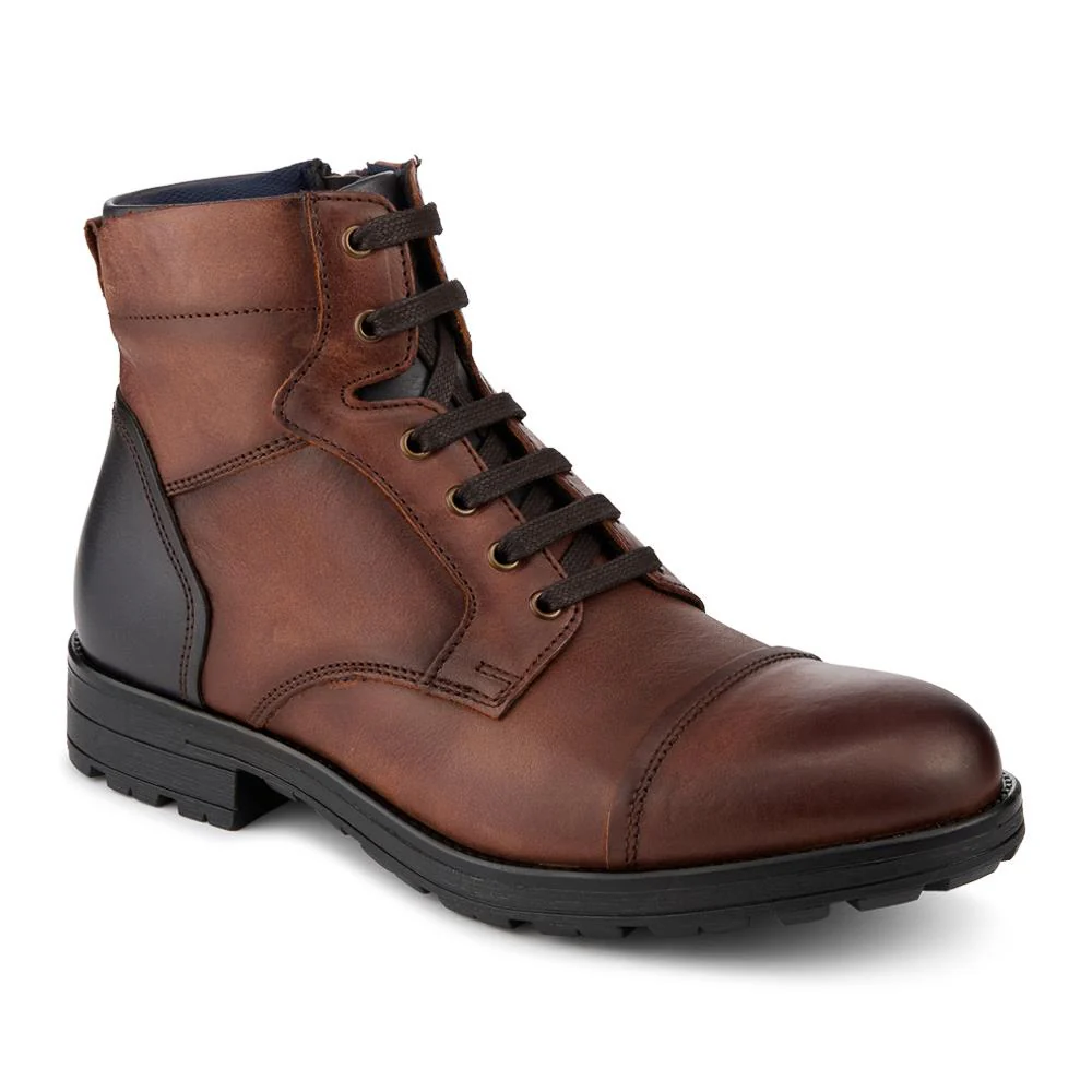 Leather Lace Up Toe Cap Boots - ITAR42004 / 328 362