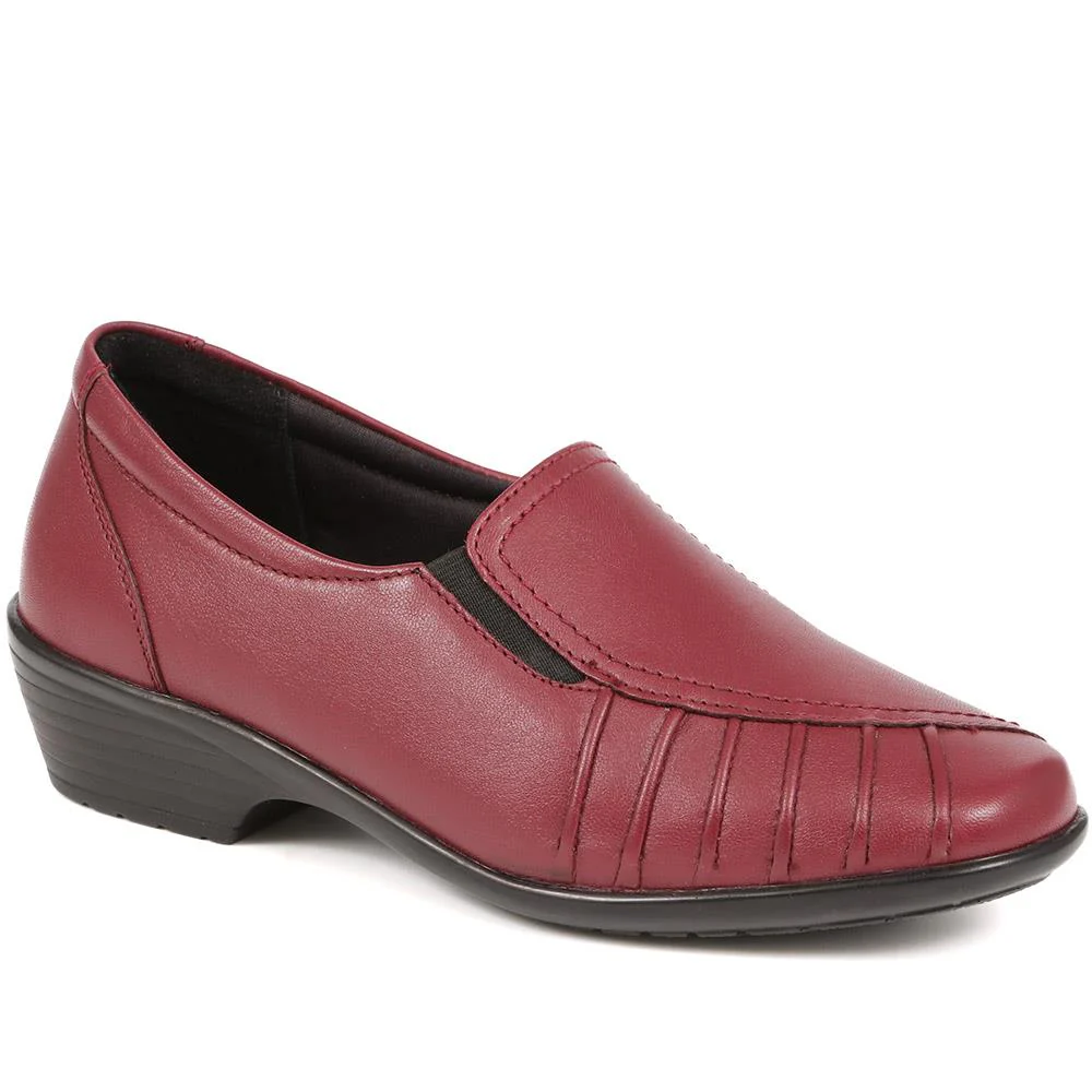 Leather Slip On Shoes - KEMP1800 / 145 950 - Burgundy