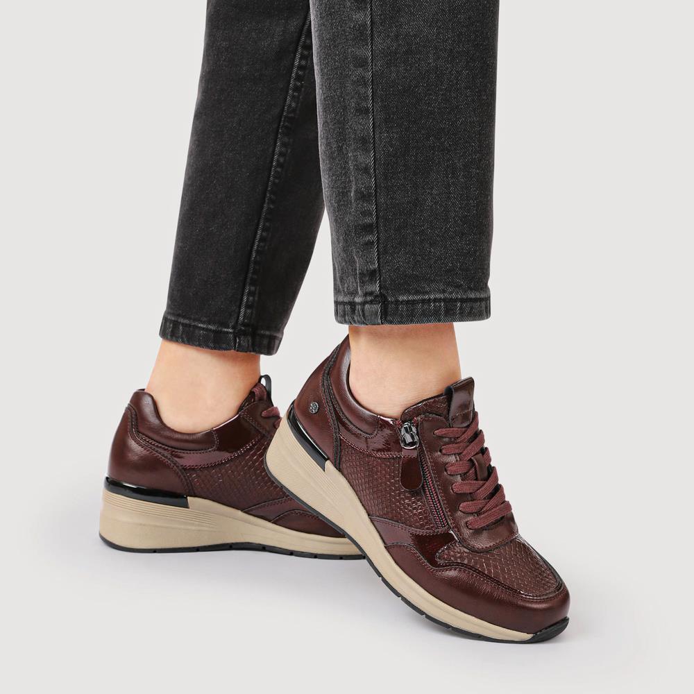 Platform Lace-Up Trainers with Side Zip - WOIL42006 / 328 221 - Burgundy - Image 4