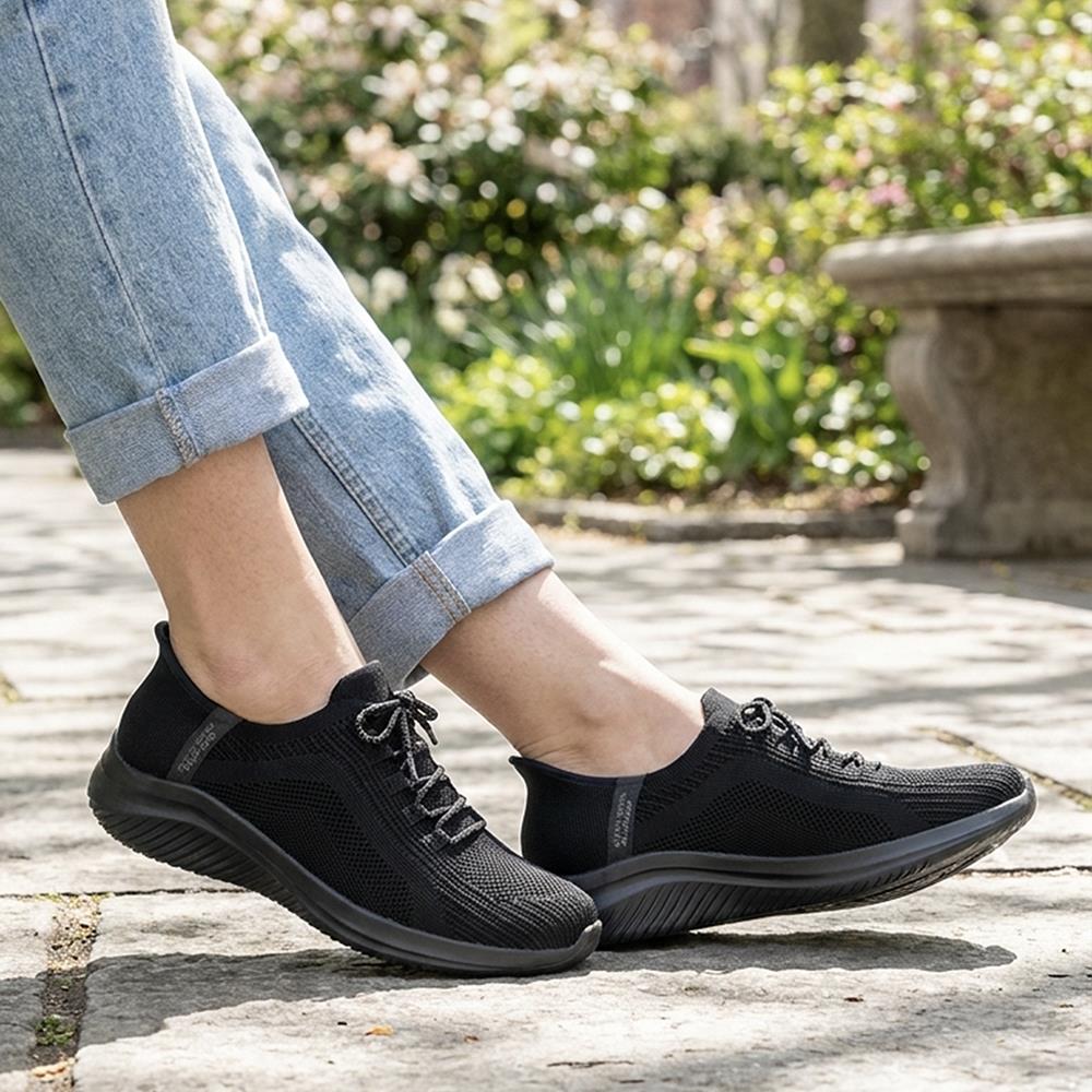 Skechers Slip-ins: Lace Up Trainers - SKE43137 / 330 385 - Black - Image 2