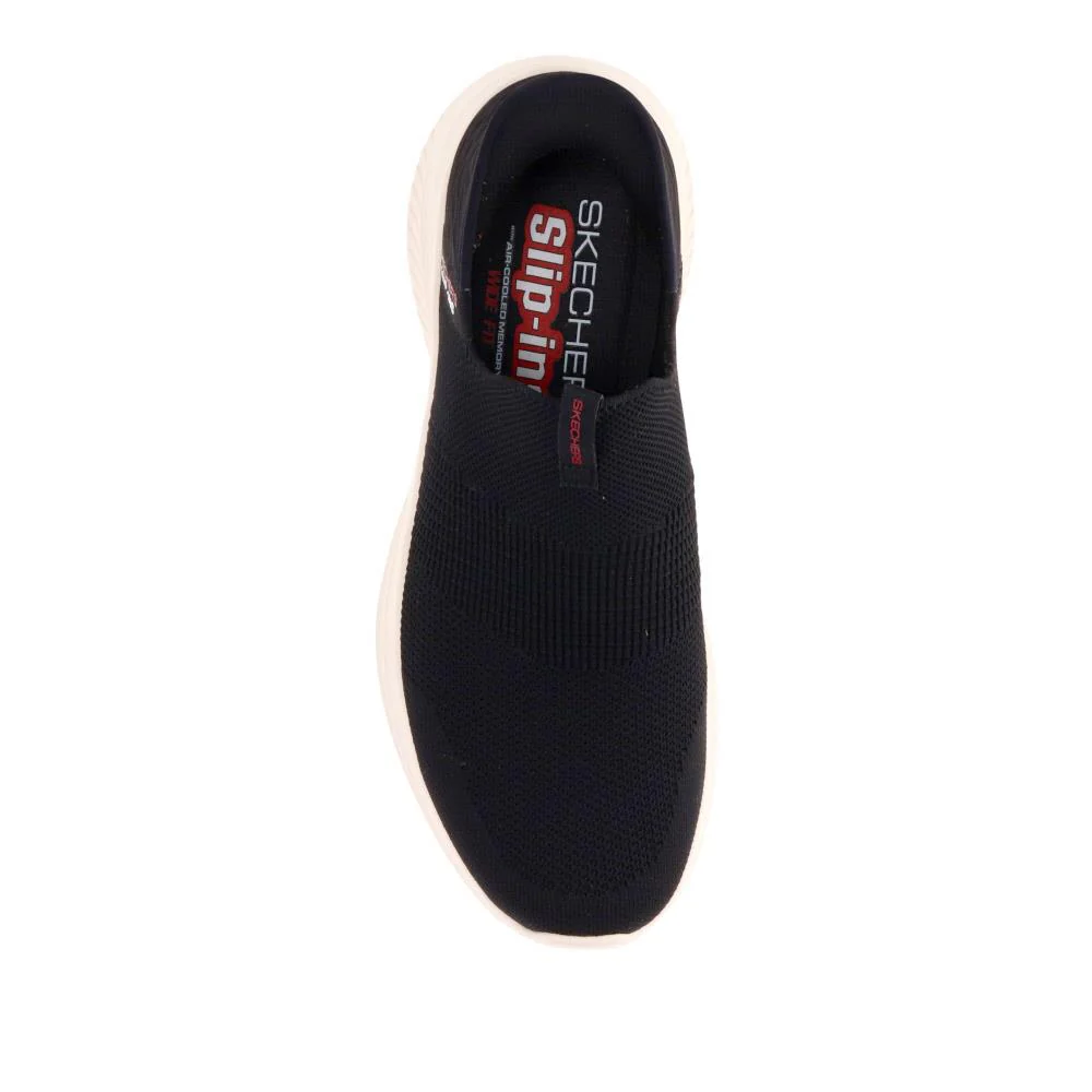 Skechers Wide Fit Slip-ins: Ultra Flex Trainers - SKE39047 / 324 776 - Black-White - Image 4