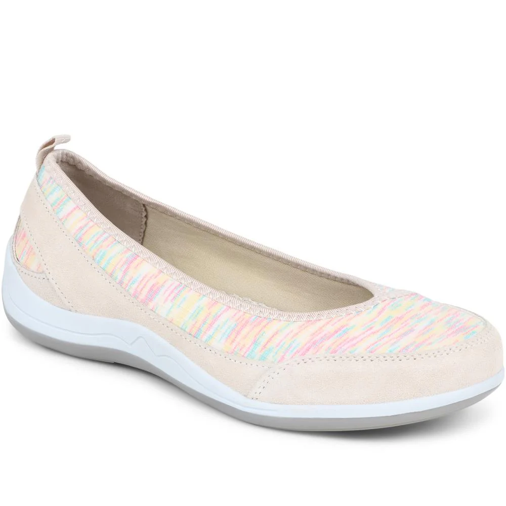 Slip-On Patterned Lightweight Pumps - BRK37007 / 323 323 - Image 2