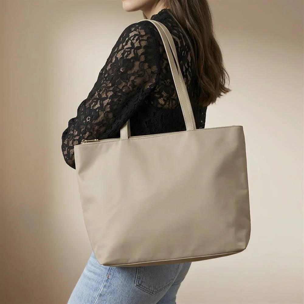 Vaya Leather Zip Close Shoulder Bag - VAYA / 329 381 - Khaki - Image 2
