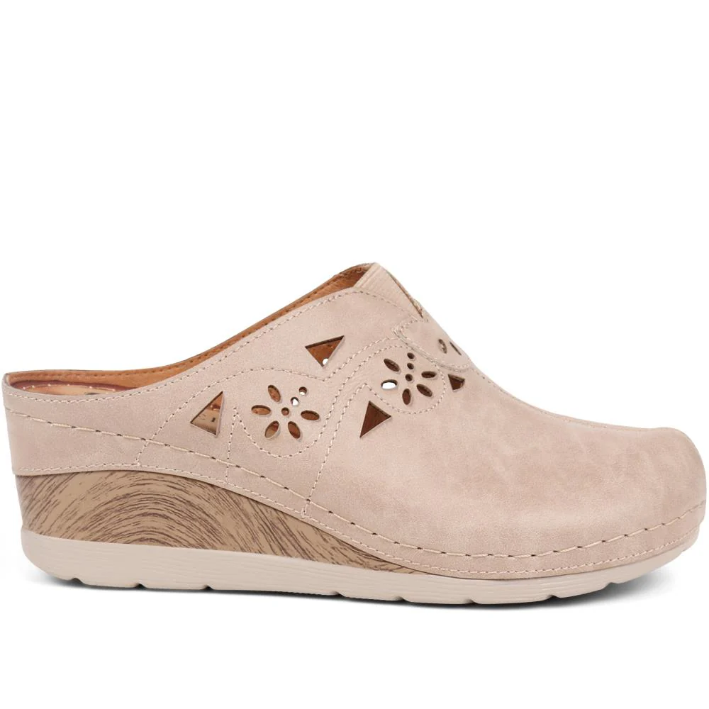 Wedge Heel Clogs  - WOIL39031 / 325 148 - Beige - Image 2