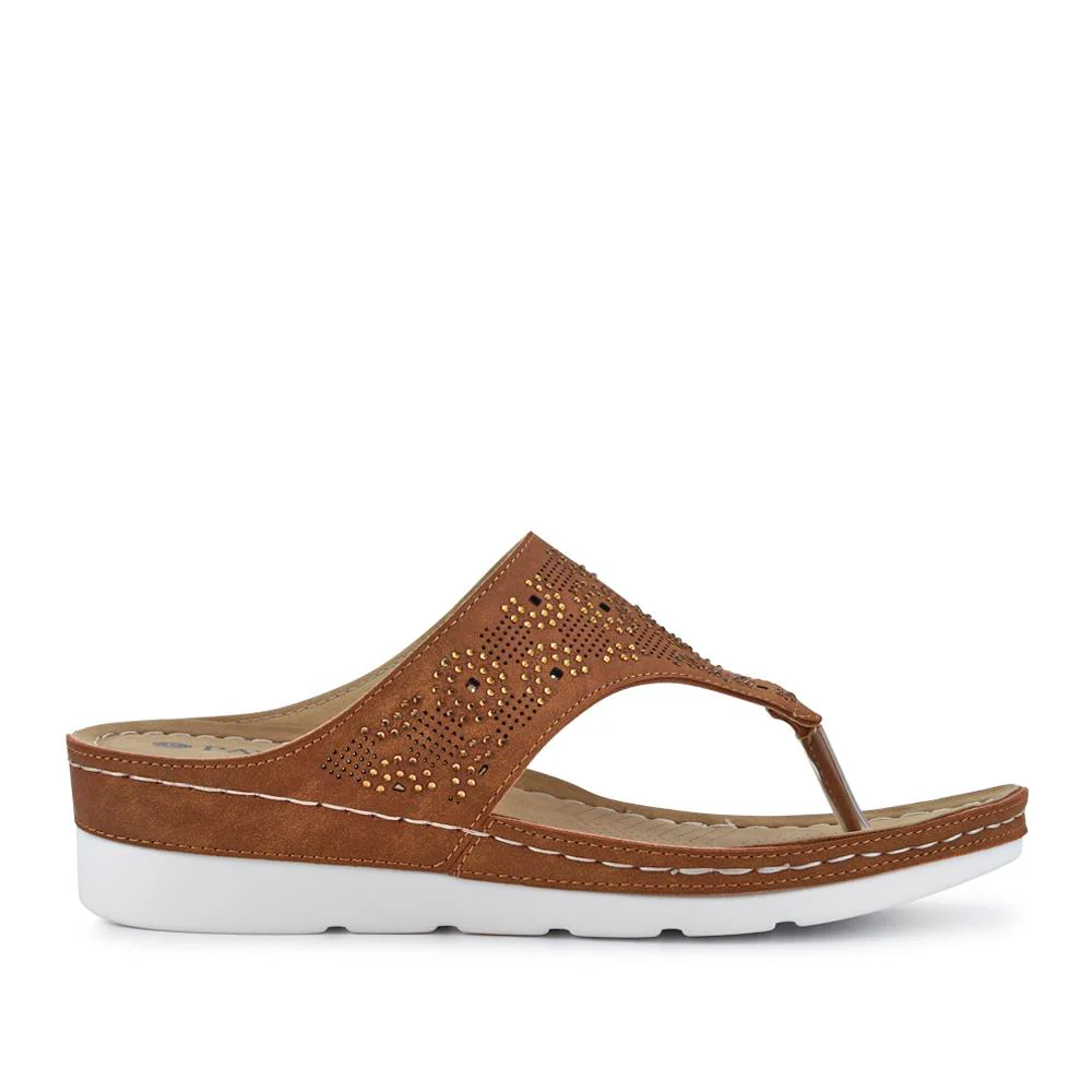 Wedge-Heeled Toe-Post Sandals - PINYI41008 / 327 214 - Tan - Image 2