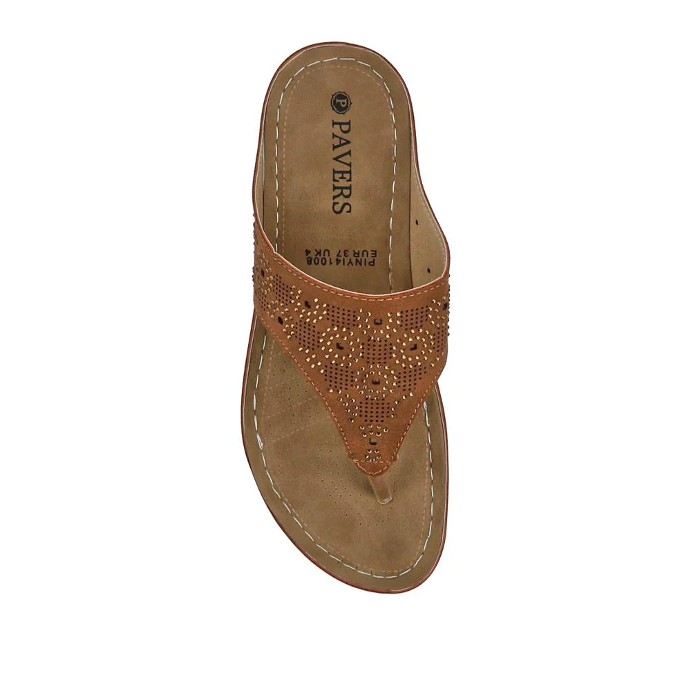 Wedge-Heeled Toe-Post Sandals - PINYI41008 / 327 214 - Tan - Image 4