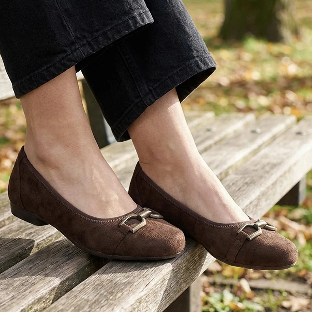 Wide Fit Buckle Detailed Pumps - WK43001 / 328 967 - Brown - Image 2