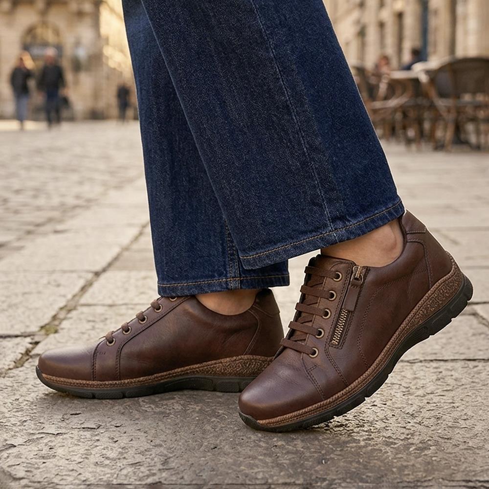 Wide Fit Casual Bungee Lace Shoes - WOIL41042 / 326 927 - Chocolate - Image 2