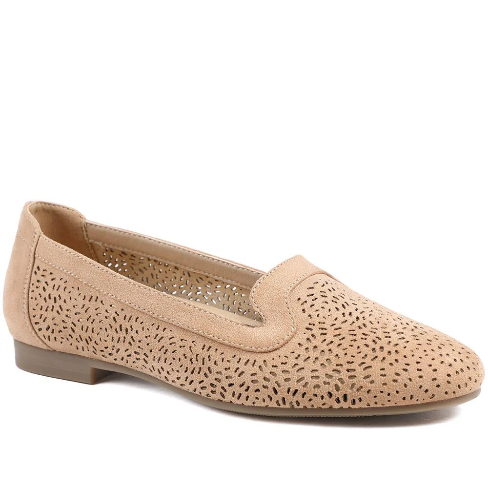 Wide Fit Laser Cut Slip On Shoes - WK43013 / 329 000