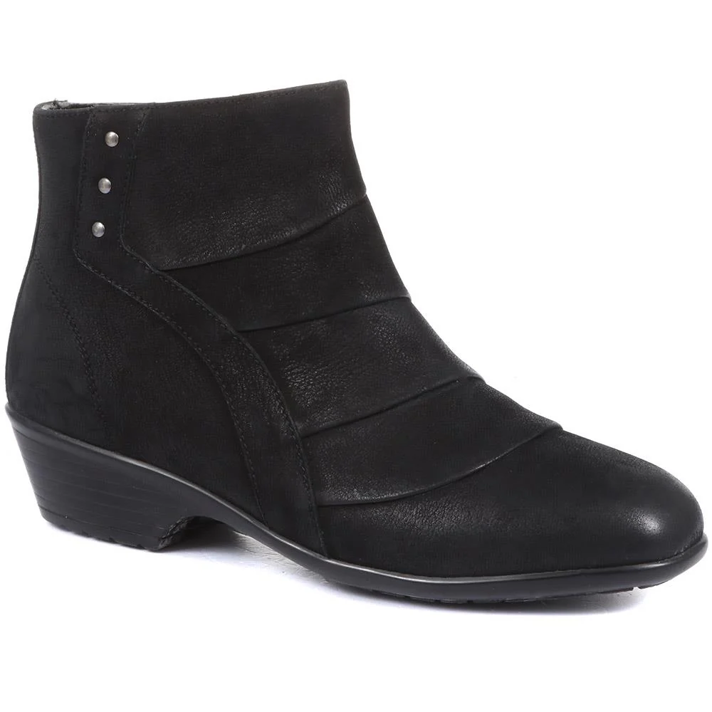Wide Fit Leather Ankle Boots - KF34005 / 320 899