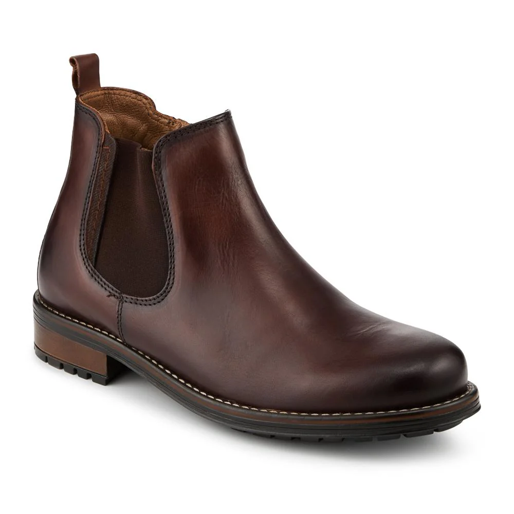 Wide Fit Premium Leather Chelsea Boots - FBFOO42007 / 327 999