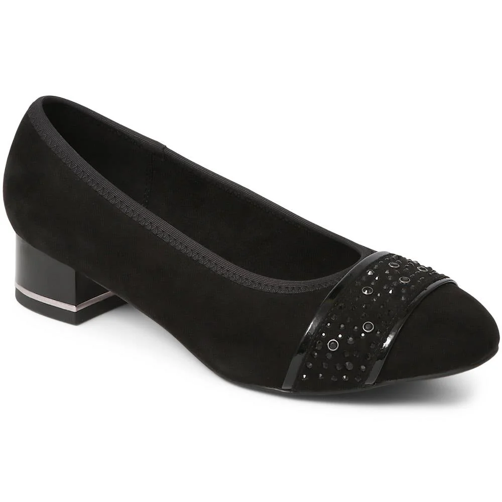 Wide Fit Slip On Court Shoes - PLAN39013 / 325 529 - Black